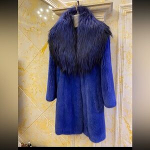 Luxurious Top Real female mink Blue Fur Coat